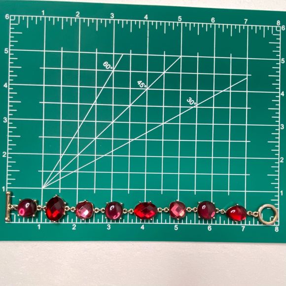 Chain Bracelet Burgundy Red Faceted Cabochon Stones Gold Tone Setting Toggle - Picture 6 of 9